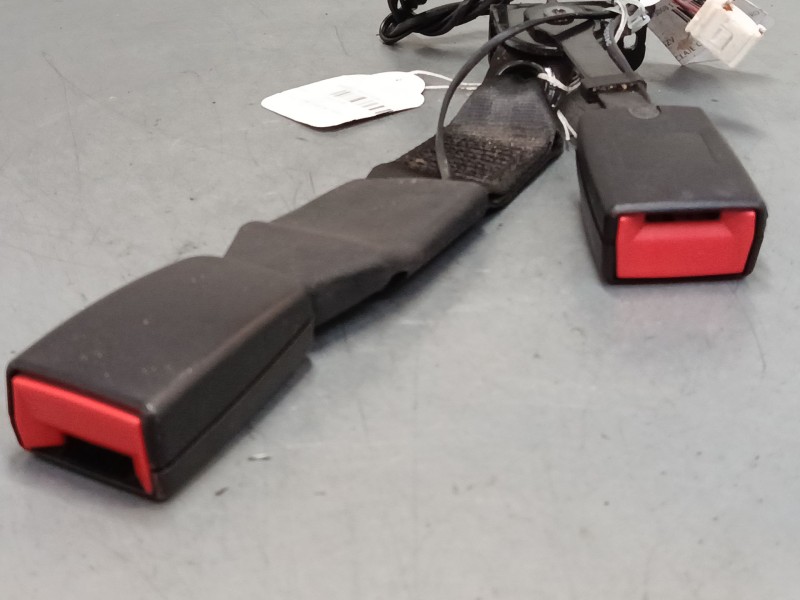 Recambio de anclaje cinturon trasero derecho para peugeot 3008 i monospace (0u_) 2.0 hdi referencia OEM IAM 9681985380  