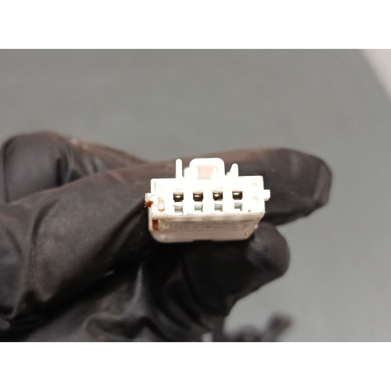 Recambio de anclaje cinturon trasero derecho para peugeot 3008 i monospace (0u_) 2.0 hdi referencia OEM IAM 9681985380  