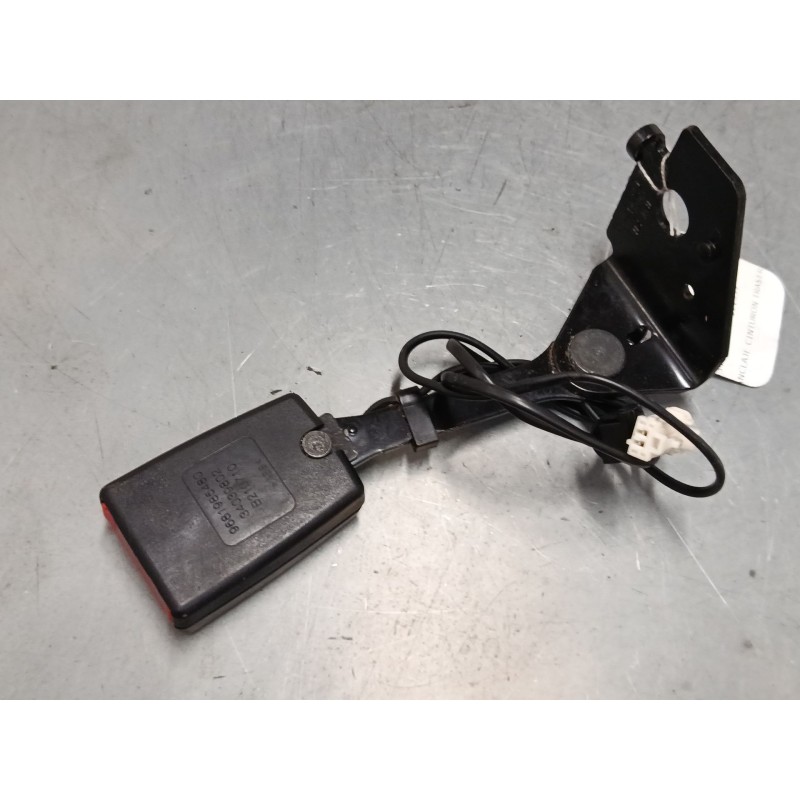 Recambio de anclaje cinturon trasero izquierdo para peugeot 3008 i monospace (0u_) 2.0 hdi referencia OEM IAM 9681985480  