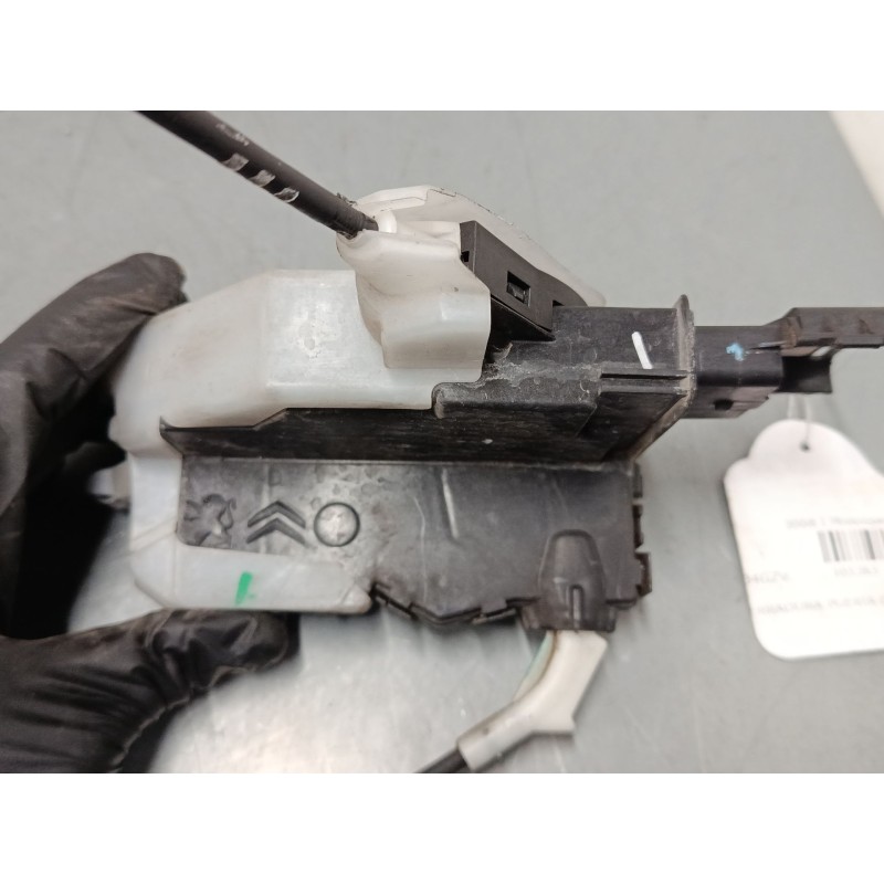 Recambio de cerradura puerta delantera derecha para peugeot 3008 i monospace (0u_) 2.0 hdi referencia OEM IAM 732293  