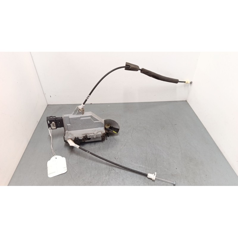 Recambio de cerradura puerta delantera izquierda para peugeot 3008 i monospace (0u_) 2.0 hdi referencia OEM IAM 833318  