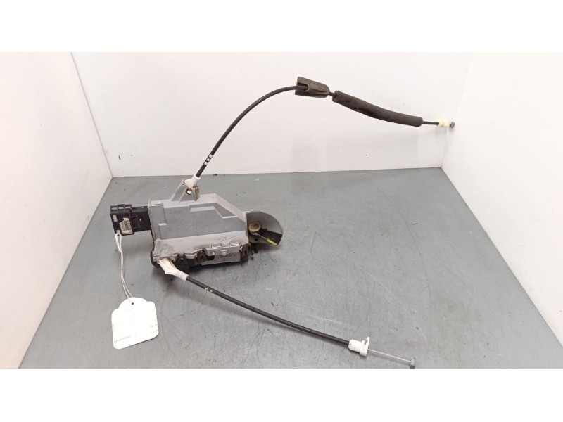 Recambio de cerradura puerta delantera izquierda para peugeot 3008 i monospace (0u_) 2.0 hdi referencia OEM IAM 833318  