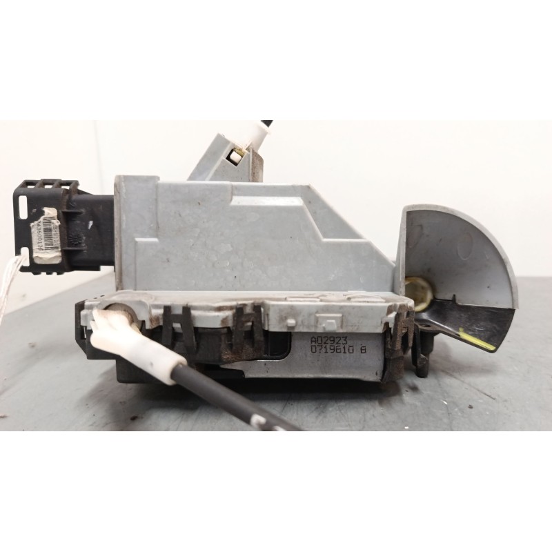 Recambio de cerradura puerta delantera izquierda para peugeot 3008 i monospace (0u_) 2.0 hdi referencia OEM IAM 833318  