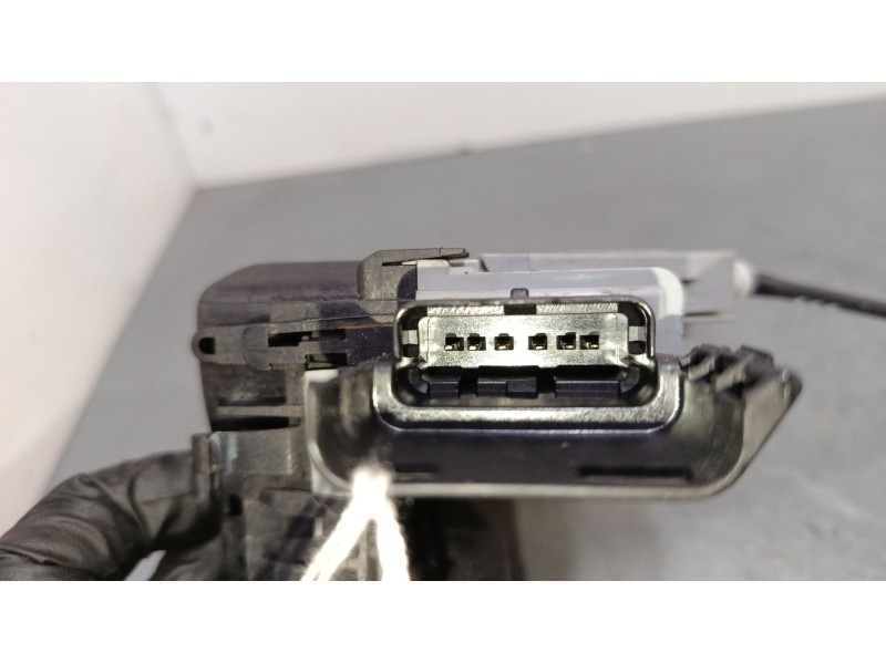 Recambio de cerradura puerta delantera izquierda para peugeot 3008 i monospace (0u_) 2.0 hdi referencia OEM IAM 833318  