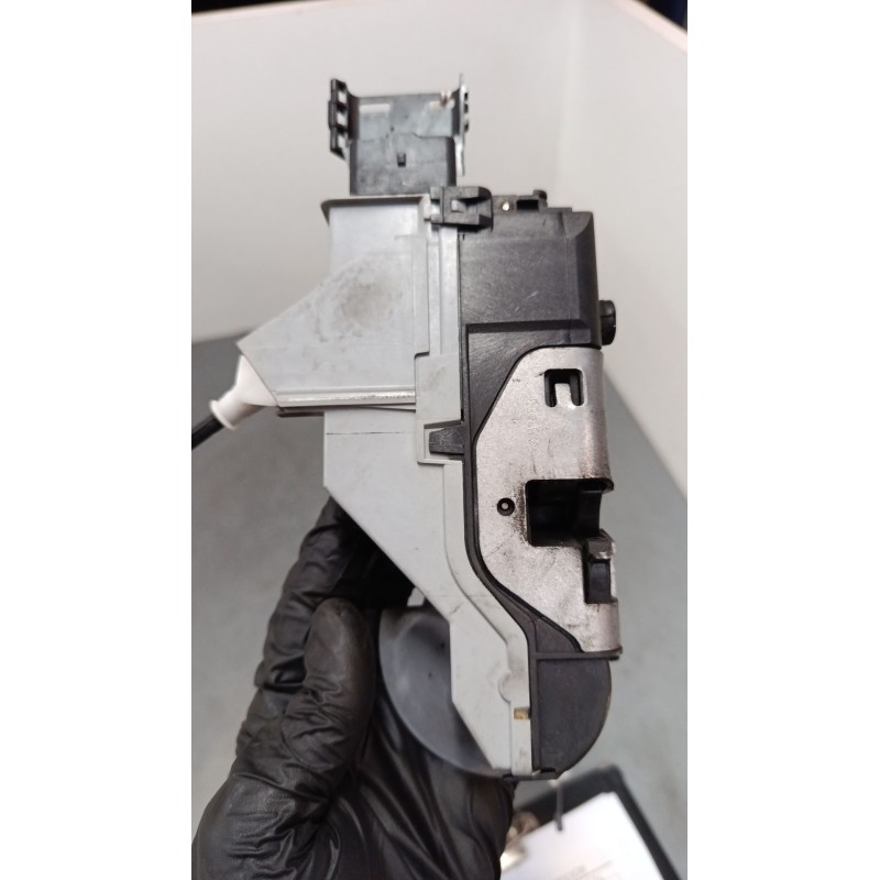 Recambio de cerradura puerta delantera izquierda para peugeot 3008 i monospace (0u_) 2.0 hdi referencia OEM IAM 833318  