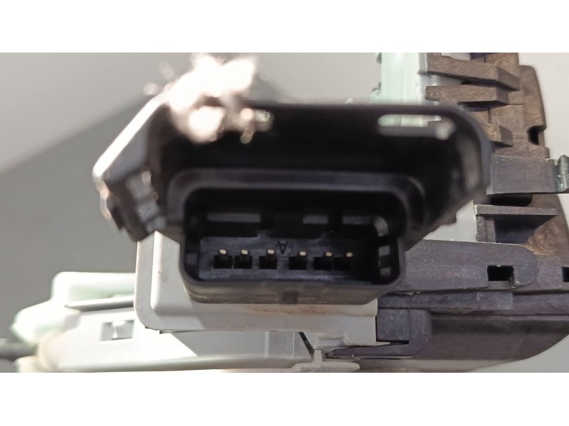 Recambio de cerradura puerta trasera izquierda para peugeot 3008 i monospace (0u_) 2.0 hdi referencia OEM IAM 732297  