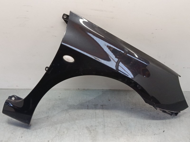 Recambio de aleta delantera derecha para peugeot 307 cc (3b) 2.0 16v referencia OEM IAM   