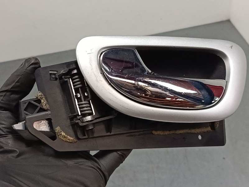 Recambio de maneta interior delantera izquierda para peugeot 307 cc (3b) 2.0 16v referencia OEM IAM 9643604577 9658269577 