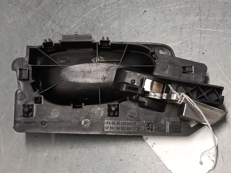 Recambio de maneta interior delantera izquierda para peugeot 307 cc (3b) 2.0 16v referencia OEM IAM 9643604577 9658269577 