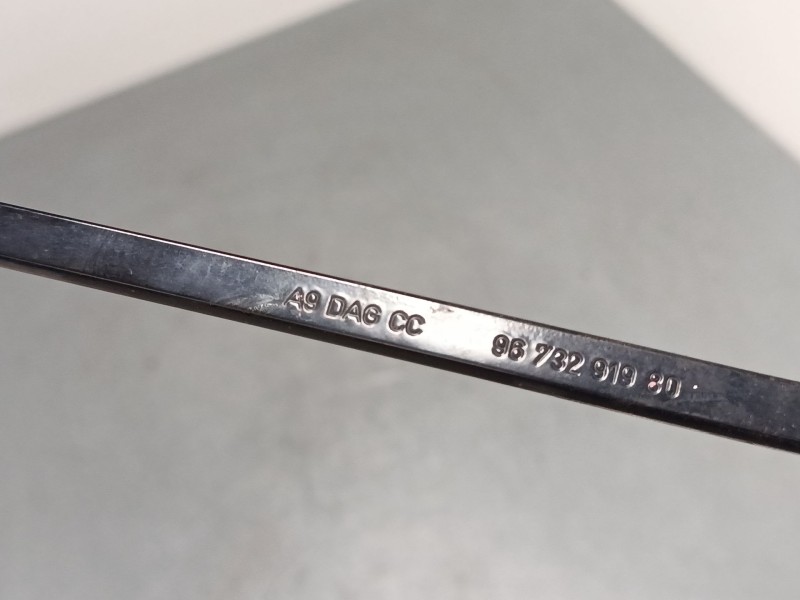 Recambio de brazo limpia delantero izquierdo para peugeot 2008 i (cu_) 1.6 hdi referencia OEM IAM 9673291980  