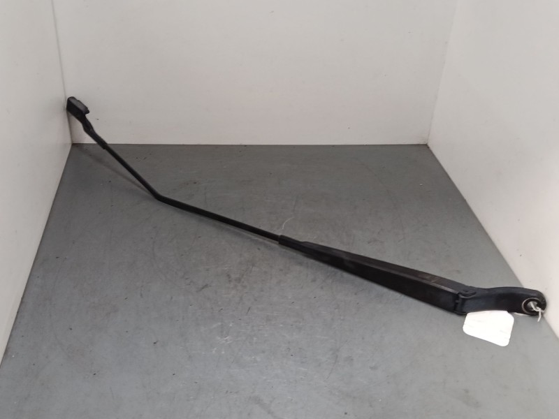 Recambio de brazo limpia delantero derecho para peugeot 2008 i (cu_) 1.6 hdi referencia OEM IAM 9673292080  