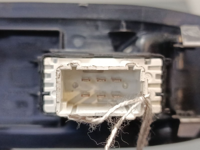 Recambio de mando elevalunas delantero derecho para peugeot 2008 i (cu_) 1.6 hdi referencia OEM IAM 96751118ZD  