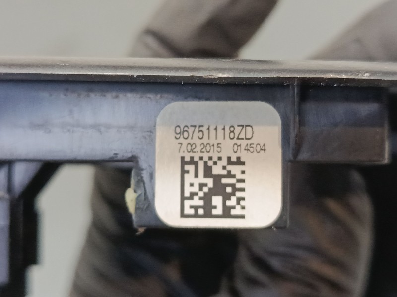 Recambio de mando elevalunas delantero derecho para peugeot 2008 i (cu_) 1.6 hdi referencia OEM IAM 96751118ZD  