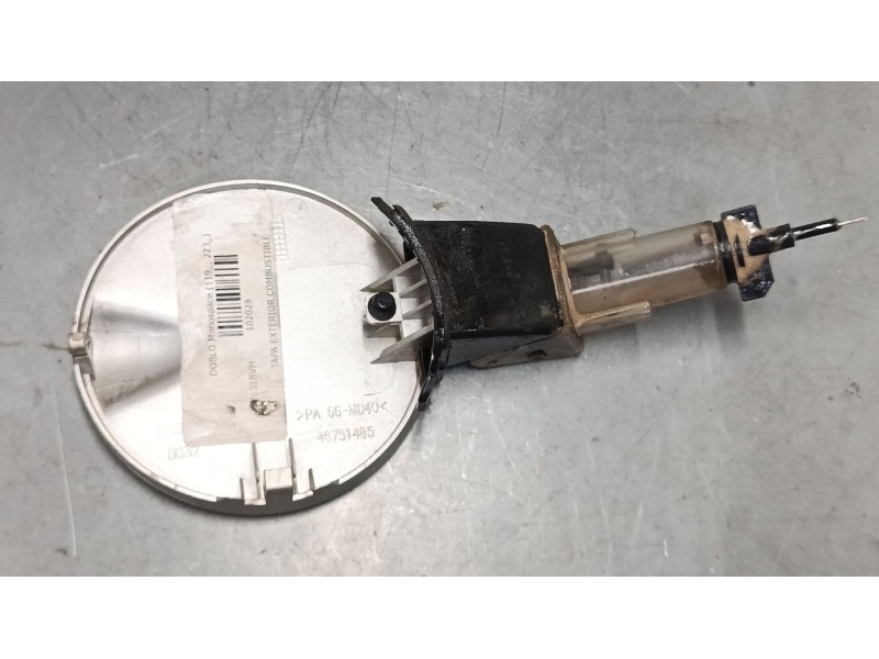 Recambio de tapa exterior combustible para fiat doblo monospace (119_, 223_) 1.9 jtd (223axe1a) referencia OEM IAM 46751495  