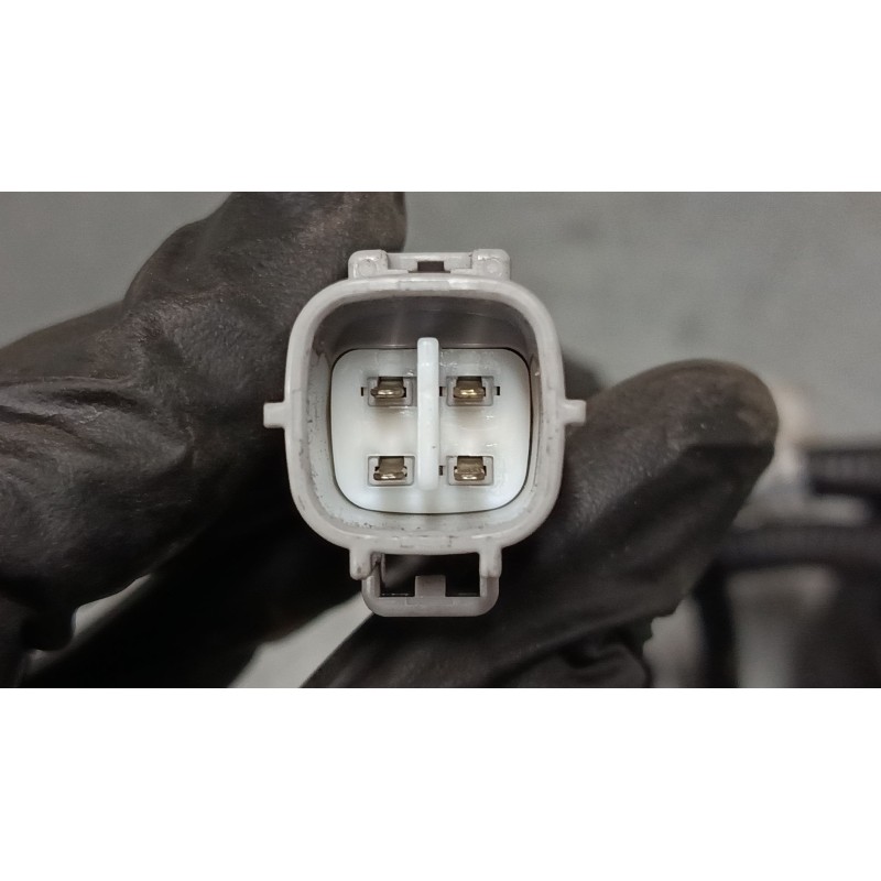 Recambio de anclaje cinturon delantero izquierdo para toyota corolla verso (zer_, zze12_, r1_) 2.0 d-4d (cur10_) referencia OEM 