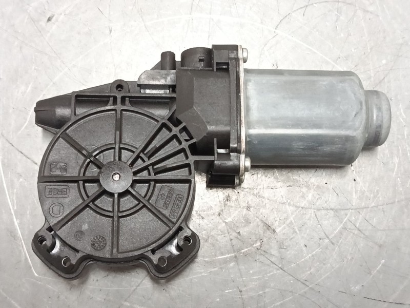 Recambio de motor elevaluna delantero derecho para nissan qashqai i (j10, nj10) 1.6 referencia OEM IAM 402032G  