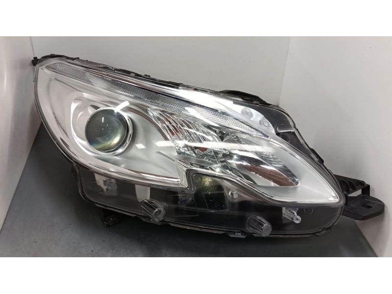 Recambio de faro derecho para peugeot 2008 i (cu_) 1.6 hdi referencia OEM IAM   