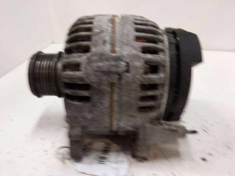 Recambio de alternador para seat leon (1p1) 1.9 tdi referencia OEM IAM 06F903023F  