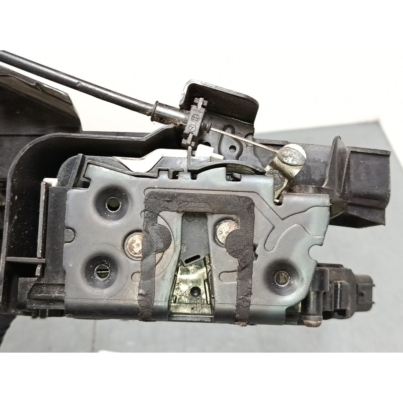 Recambio de cerradura puerta delantera derecha para ford focus ii (da_, hcp, dp) 1.6 tdci referencia OEM IAM   