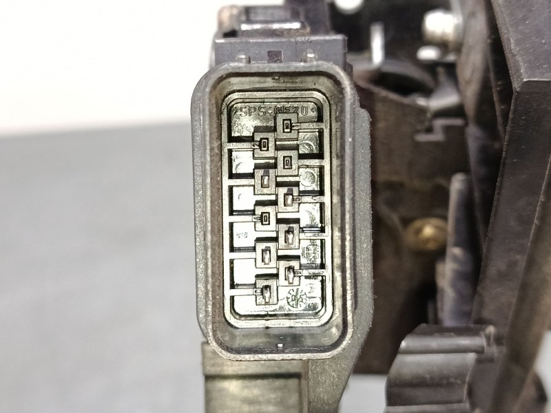 Recambio de cerradura puerta delantera derecha para ford focus ii (da_, hcp, dp) 1.6 tdci referencia OEM IAM   