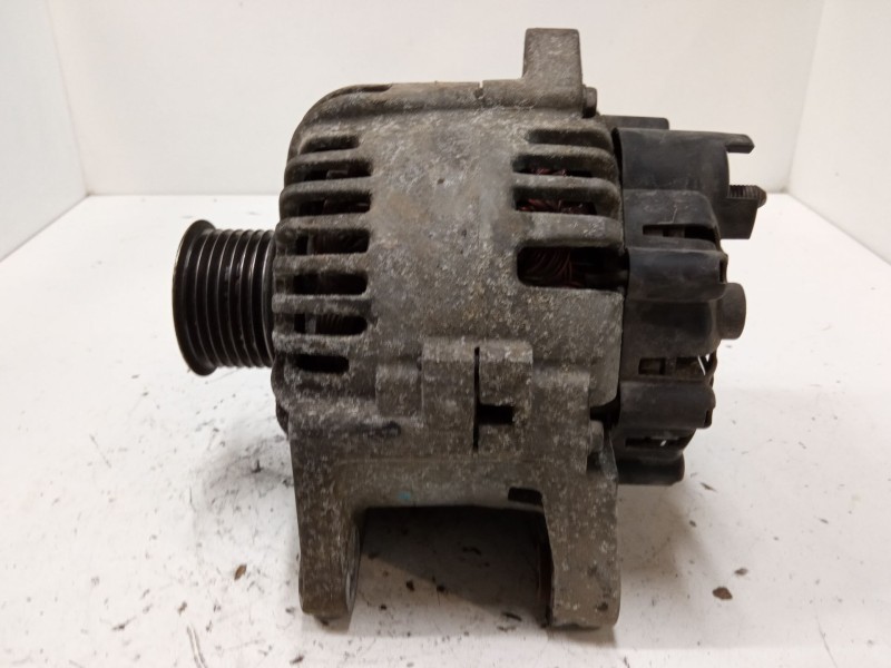 Recambio de alternador para renault scénic ii (jm0/1_) 1.9 dci (jm14) referencia OEM IAM 8200667610 TG11C065 