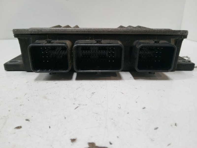 Recambio de centralita motor uce para renault megane ii sedán (lm0/1_) 1.5 dci (lm1f) referencia OEM IAM 8200399038 R0410B034A 8