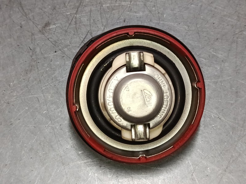 Recambio de tapon combustible para mercedes-benz clase c coupé (cl203) c 220 cdi (203.708) referencia OEM IAM A2204700705  