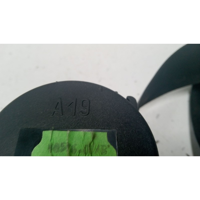 Recambio de cinturon seguridad trasero derecho para citroën saxo (s0, s1) 1.5 d referencia OEM IAM 9272075  