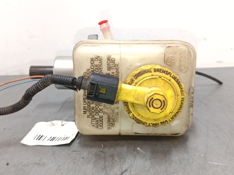 Recambio de bomba freno para volkswagen new beetle descapotable (1y7) 2.0 referencia OEM IAM   