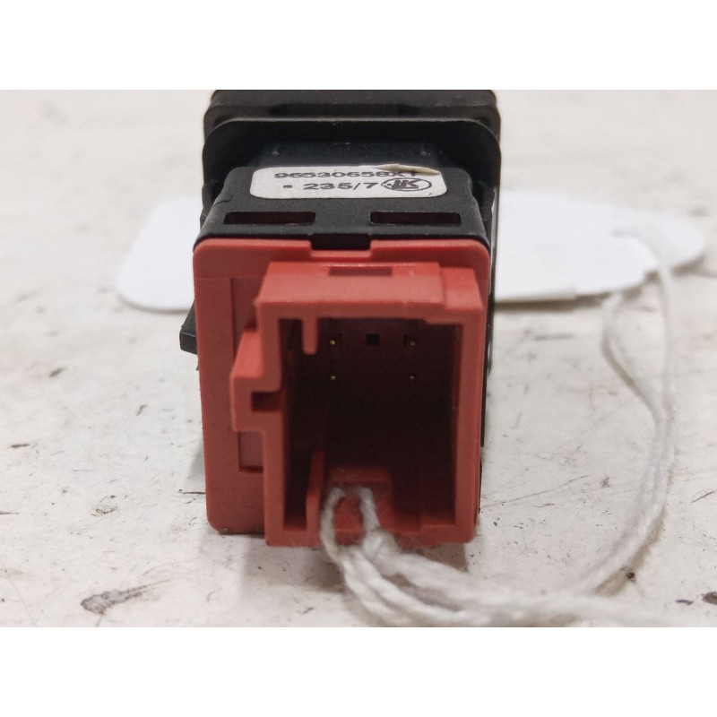 Recambio de boton apertura/cierre deposito para citroën c4 grand picasso i (ua_) 2.0 hdi 138 referencia OEM IAM   