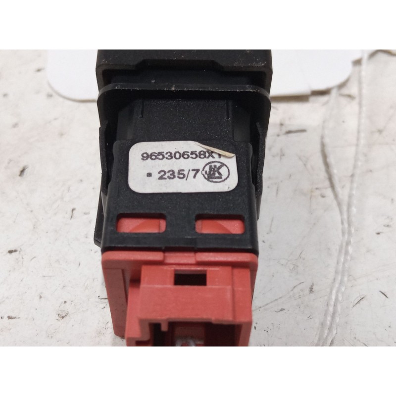 Recambio de boton apertura/cierre deposito para citroën c4 grand picasso i (ua_) 2.0 hdi 138 referencia OEM IAM   