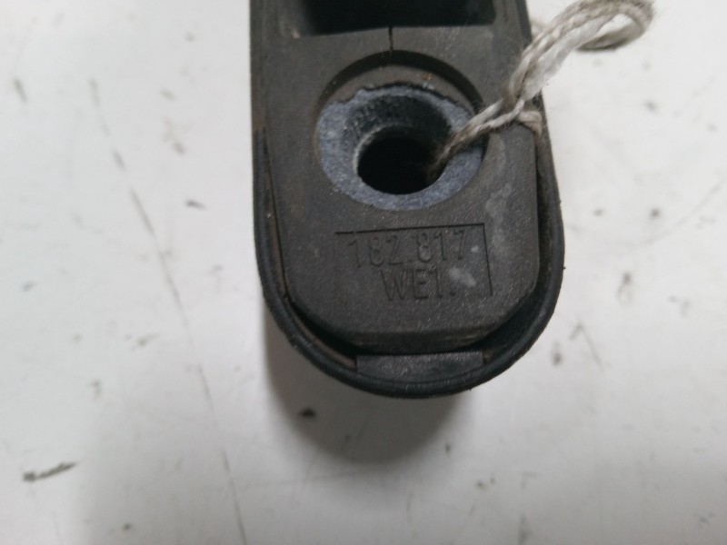 Recambio de brazo limpia trasero para renault clio ii (bb_, cb_) 1.6 (b/cb0d, bb00) referencia OEM IAM   