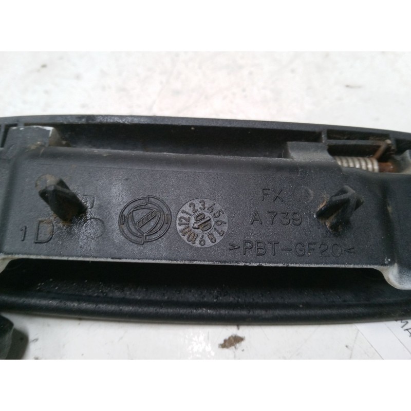 Recambio de maneta exterior puerta delantera derecha para fiat punto (188_) 1.9 jtd 80 (188.237, .257, .337, .357) referencia OE