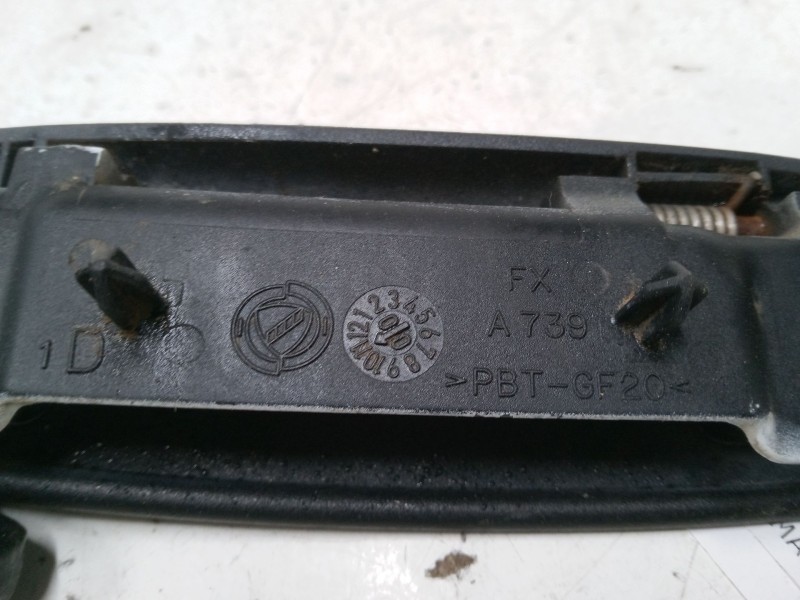 Recambio de maneta exterior puerta delantera derecha para fiat punto (188_) 1.9 jtd 80 (188.237, .257, .337, .357) referencia OE