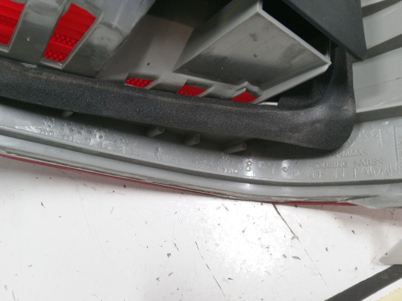 Recambio de piloto trasero izquierdo para bmw 3 (e46) 320 d referencia OEM IAM 63218364921  