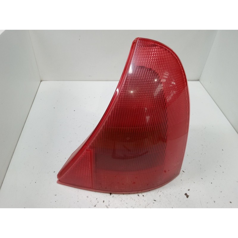 Recambio de piloto trasero derecho para renault clio ii (bb_, cb_) 1.2 (bb0a, bb0f, bb10, bb1k, bb28, bb2d, bb2h, cb0a,... refer