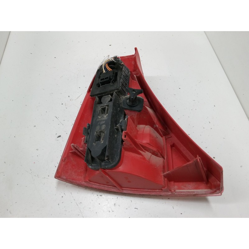 Recambio de piloto trasero derecho para renault clio ii (bb_, cb_) 1.2 (bb0a, bb0f, bb10, bb1k, bb28, bb2d, bb2h, cb0a,... refer