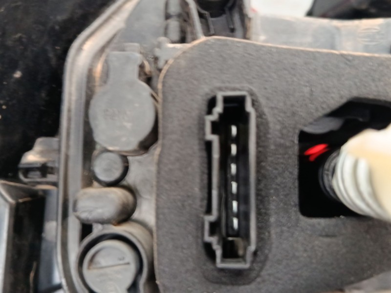 Recambio de piloto trasero derecho para seat ibiza v (kj1, kjg) 1.0 mpi referencia OEM IAM 6F0945096H  