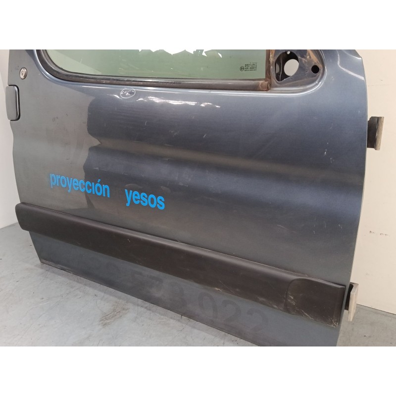 Recambio de puerta delantera derecha para peugeot partner furgoneta/monovolumen (5_, g_) 2.0 hdi referencia OEM IAM 9004 W2  