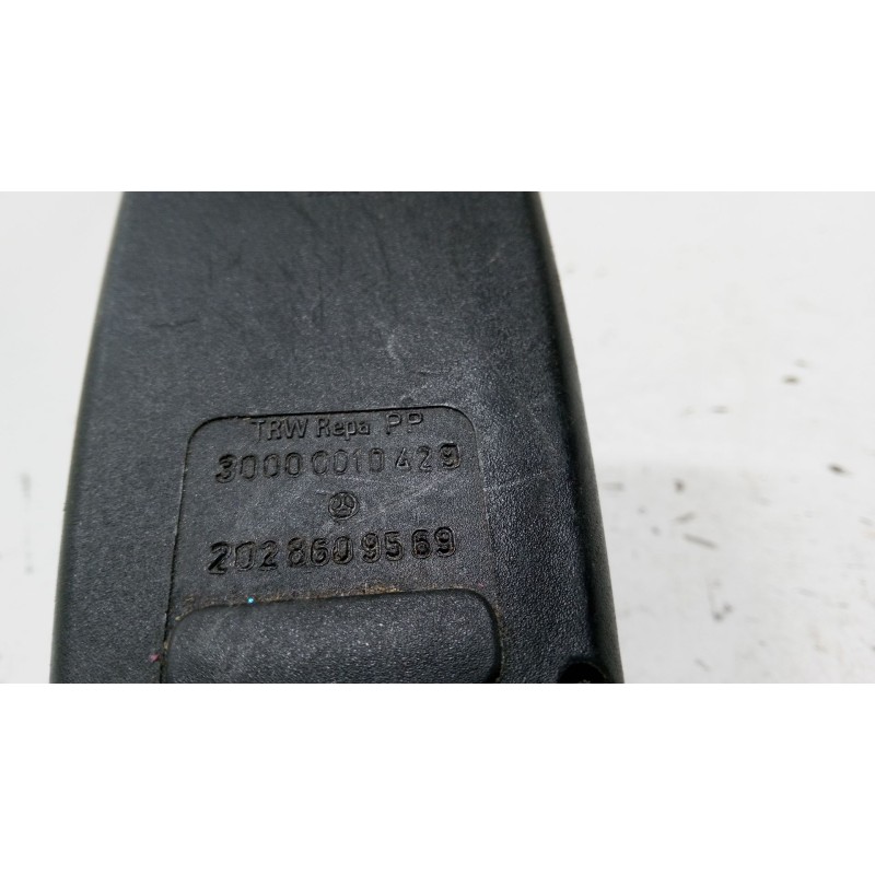 Recambio de anclaje cinturon trasero derecho para mercedes-benz clase c (w202) c 240 (202.026) referencia OEM IAM 2028609569  