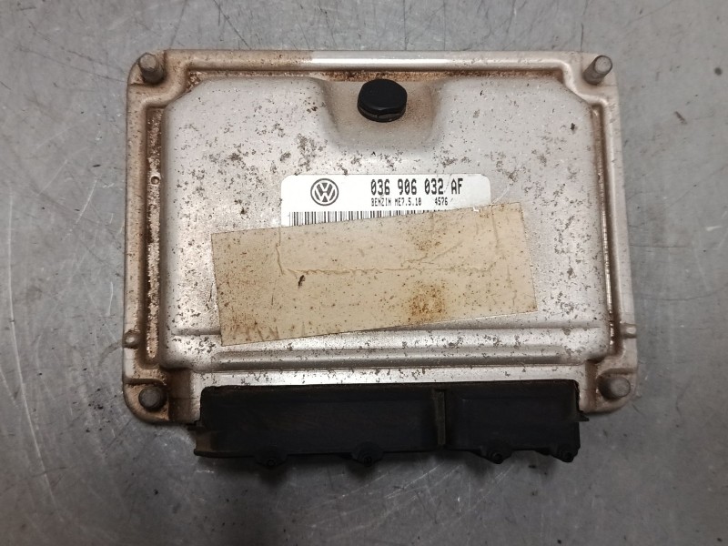 Recambio de centralita motor uce para volkswagen new beetle descapotable (1y7) 2.0 referencia OEM IAM 036906032AF  