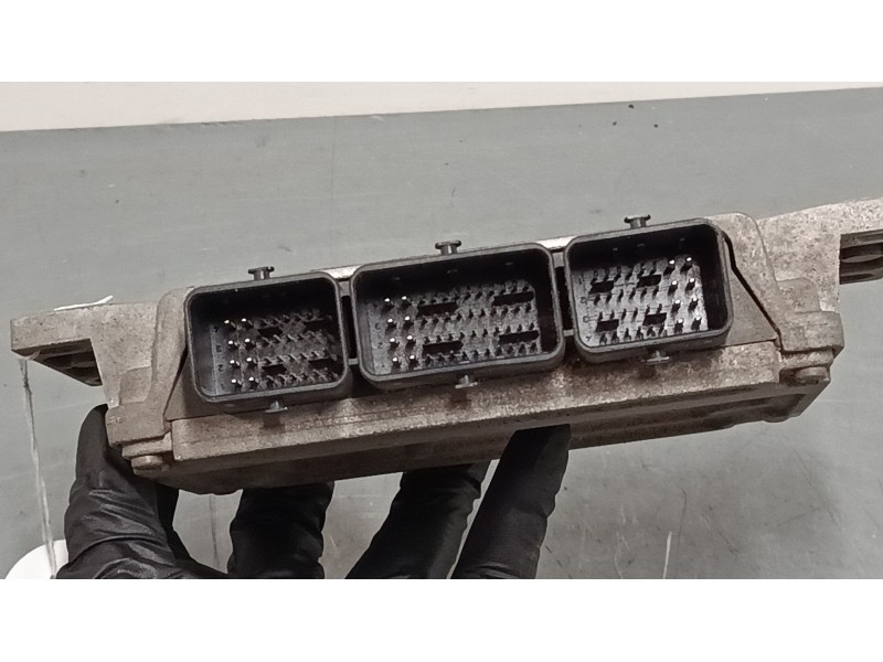 Recambio de centralita motor uce para peugeot 307 cc (3b) 2.0 16v referencia OEM IAM 9654716780  