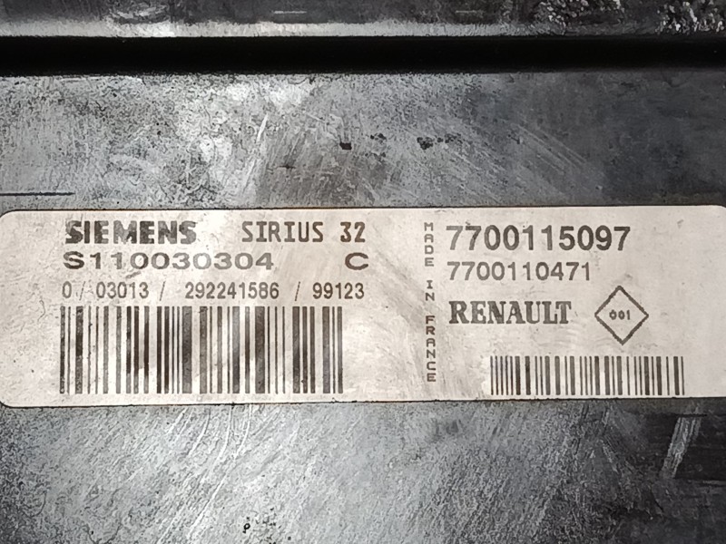 Recambio de centralita motor uce para renault clio ii (bb_, cb_) 1.4 (b/cb0c, b/cb0s) referencia OEM IAM 7700115097 S110030304C 