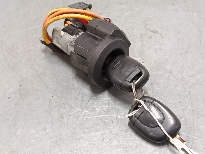 Recambio de clausor para renault clio ii (bb_, cb_) 1.9 dti (b/cb0u) referencia OEM IAM   