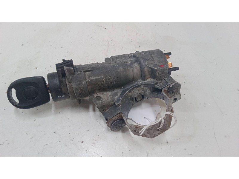 Recambio de clausor para seat ibiza iv (6j5, 6p1) 1.4 tdi referencia OEM IAM 4b0905851c  