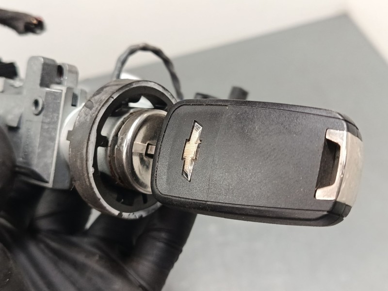 Recambio de clausor para chevrolet cruze hatchback (j305) 1.8 referencia OEM IAM   