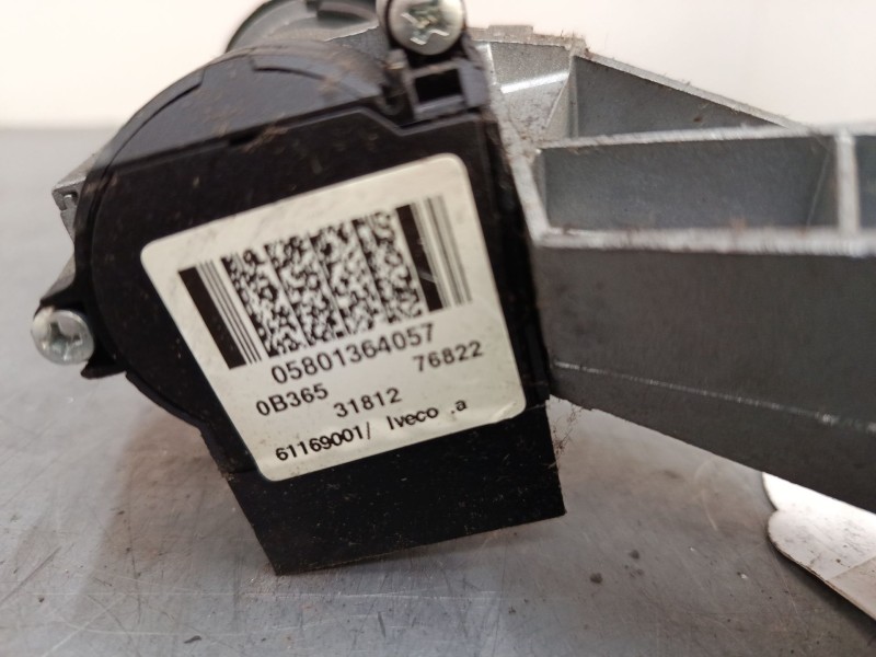 Recambio de clausor para iveco daily v furgoneta 29s13, 29l13, 35c13, 35s13, 40c13, 40s13 referencia OEM IAM   