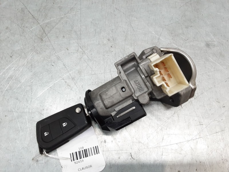 Recambio de clausor para peugeot 108 1.2 referencia OEM IAM   