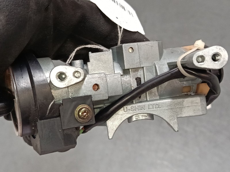 Recambio de clausor para mitsubishi colt v (cj_, cp_) 1300 gl,glx (cj1a) referencia OEM IAM   