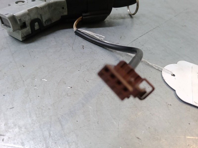 Recambio de clausor para peugeot 208 i (ca_, cc_) 1.2 vti 82 referencia OEM IAM   